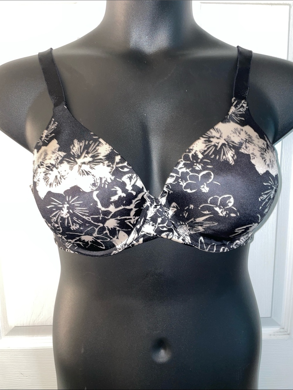 Lilyettel Black/White Print Satin Padded Adjustable straps Comfort Bra 40C